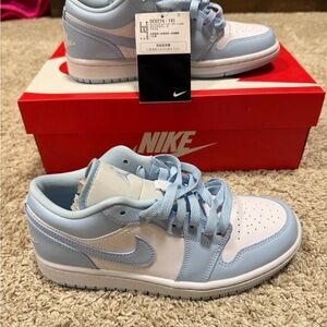Nike Jordan 1 low sneakers
